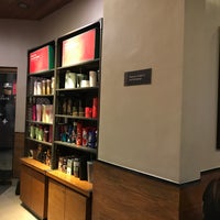 Photo taken at Starbucks by Reyciel C. on 12/4/2022