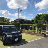 Photo taken at 新の丘さくら浄苑 by ɐʍɐsɥo on 8/5/2019