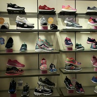 skechers one utama new wing