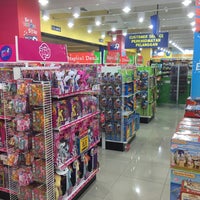 Toys R Us - Toy Store