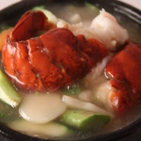 Foto diambil di Fulin&amp;#39;s Asia Cuisine oleh Fulin&amp;#39;s Asia Cuisine pada 11/3/2014