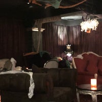 10/25/2018 tarihinde Nigel C.ziyaretçi tarafından Dada Bar + Lounge'de çekilen fotoğraf
