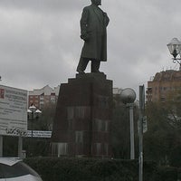 Photo taken at Памятник Ленину by Richard Z. on 10/1/2013