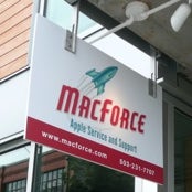 Foto tirada no(a) MacForce por MacForce em 11/4/2014