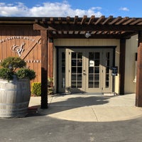 Photo taken at Sarah&amp;#39;s Vineyard Wine Tasting and Wine Shop by Mike G. on 3/4/2018