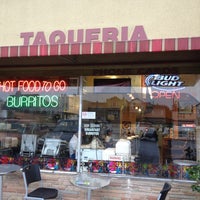 Photo taken at Taqueria Miraloma by Steven C. on 1/5/2013