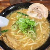 Photo taken at こってりらーめん なりたけ 千葉店 by likeweed on 3/17/2015
