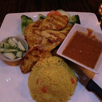3/10/2013에 Valerie S.님이 3E Taste of Thai에서 찍은 사진