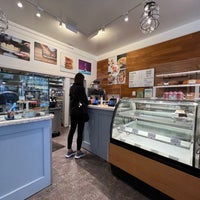 Photo taken at Noe Valley Bakery by melleemel on 8/7/2022