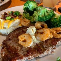 Photo taken at Chili&amp;#39;s Grill &amp;amp; Bar by Nikki on 3/26/2019