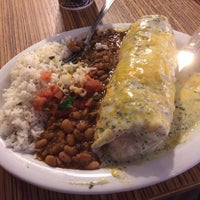 Photo taken at Wahoos Fish Tacos by ¢няιѕ . on 12/13/2013