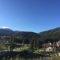Photo taken at Zephyr Mountain Lodge by Tom B. on 8/7/2016