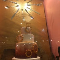 Foto scattata a Toni Patisserie &amp;amp; Café da Eihab A. il 1/20/2019