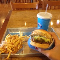 Photo taken at Elevation Burger by Deam A. on 8/14/2016