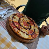 Photo taken at Oven Halls Pizzeria by Simge S. on 4/22/2018