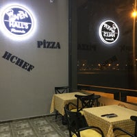 Photo taken at Oven Halls Pizzeria by Simge S. on 3/31/2018