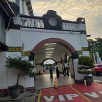 Photo taken at Stasiun Semarang Tawang by Dewi W. on 7/7/2023