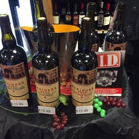 Photo taken at Michael-Towne Wines And Spirits by Gary K. on 7/28/2018