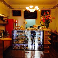 5/10/2014에 Nicolas O.님이 Naranjos cafe &amp;amp; Tienda de delicias에서 찍은 사진