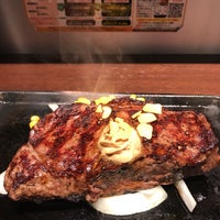 Photo taken at Ikinari Steak by Ochan_loop on 12/2/2017