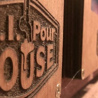Снимок сделан в L.I. Pour House Bar and Grill пользователем L.I. Pour House Bar and Grill 12/22/2014
