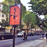 Photo taken at Boulevard Barbès by Baptiste on 5/10/2017