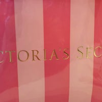 Photo taken at Victoria&amp;#39;s Secret by Rozeani O. on 8/13/2013