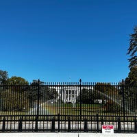 Photo taken at White House Lawn Fountain by tutiana on 10/27/2022