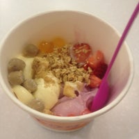 Photo taken at Yogeeze Frozen Yogurt by Meghan on 2/19/2012