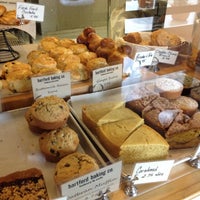3/1/2012 tarihinde Celeste Z.ziyaretçi tarafından Hartford Baking Company'de çekilen fotoğraf