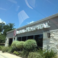 รูปภาพถ่ายที่ Oliver Animal Hospital โดย Chris M. เมื่อ 7/30/2012