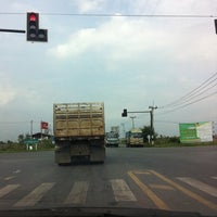 Photo taken at แยกวัดใจ อันตราย by Jureepan N. on 5/30/2012
