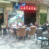 Photo taken at Kadıköy Makara Cafe by Hakan E. on 5/7/2012