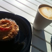 Снимок сделан в G&amp;amp;T Coffee Shop пользователем Mariella 3/19/2012
