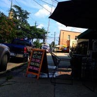 Снимок сделан в The Third Place Coffeehouse пользователем Joshua W. 7/8/2012