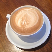 4/12/2012 tarihinde Natalie L.ziyaretçi tarafından Cafe Moka'de çekilen fotoğraf
