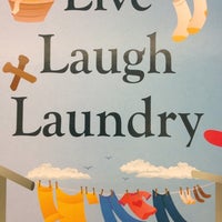 รูปภาพถ่ายที่ East Wash Laundry โดย Dale S. เมื่อ 3/2/2012
