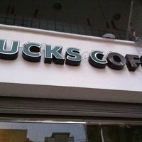 Photo taken at Starbucks by Renan A. on 3/28/2012