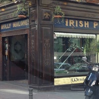 Photo taken at Molly Malone&amp;#39;s by Urru on 3/25/2012