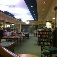 Barnes Noble 2100 Snelling Ave N