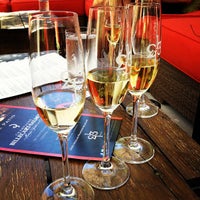 9/8/2012にRuss B.が1313 Main - Restaurant and Wine Barで撮った写真