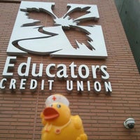 5/8/2012にSarita .がEducators Credit Union of Prospectで撮った写真