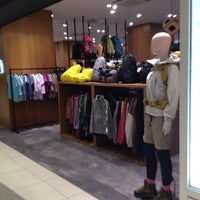 The North Face 大阪albi店 Now Closed Clothing Store In 梅田