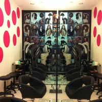 11/7/2011 tarihinde S M.ziyaretçi tarafından Shunji Matsuo Hair Salon @ 313'de çekilen fotoğraf
