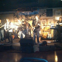 Photo taken at Drifty&amp;#39;s Sports Pub by Steve Y. on 10/2/2011