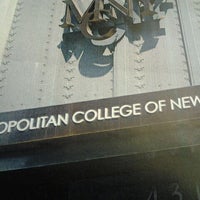 รูปภาพถ่ายที่ Metropolitan College of New York โดย Keyz U. เมื่อ 9/1/2011