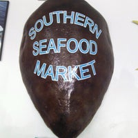 Foto tirada no(a) Southern Seafood Market por Shane M. em 1/2/2012