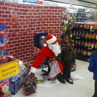 Photo taken at Walgreens by Leland J. on 12/22/2011