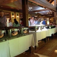 Foto scattata a Chandler&amp;#39;s Restaurant da Christopher M. il 5/13/2012