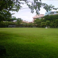 Photo taken at สนามฟุตบอล สามเสนวิทยาลัย by Prinda A. on 9/2/2012